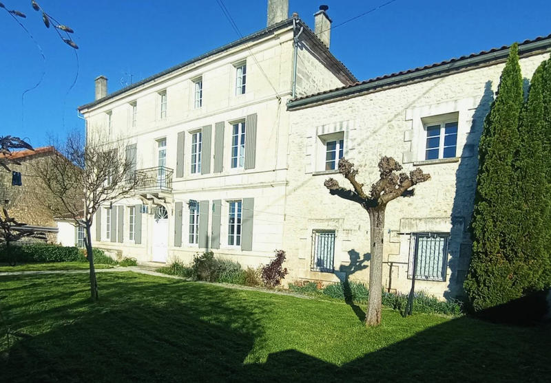 Maison - 430 m² - 13 pièces