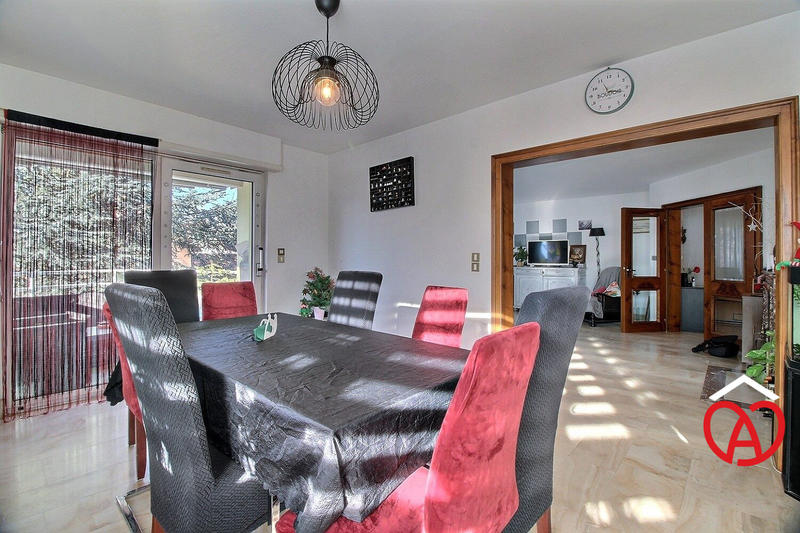 Appartement - 138 m² - 5 pièces