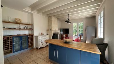 Maison - 324 m² - 9 pièces