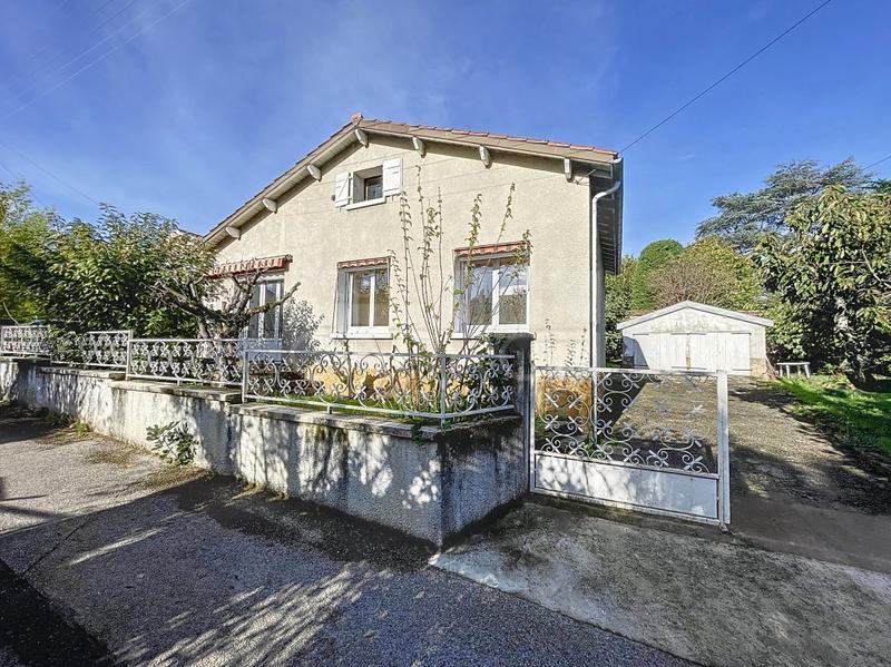 Maison - 90 m² - 5 pièces