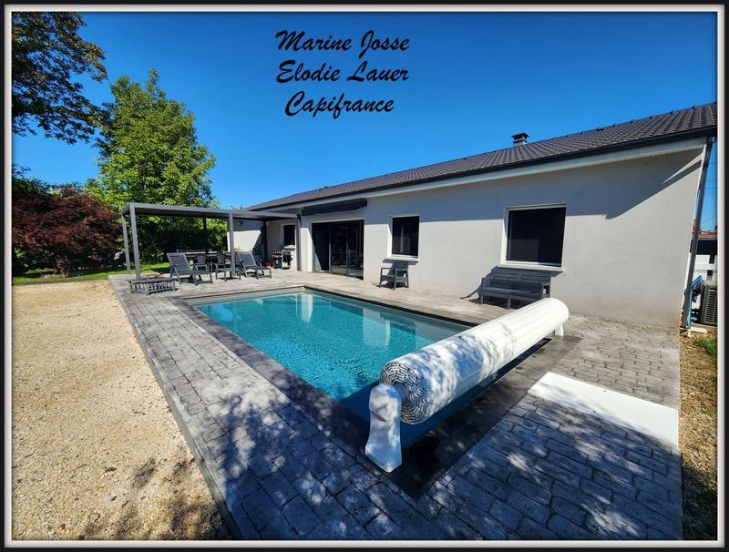 Maison - 185 m² - 8 pièces