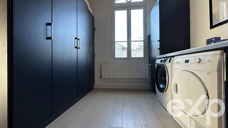 Maison - 199 m² - 8 pièces