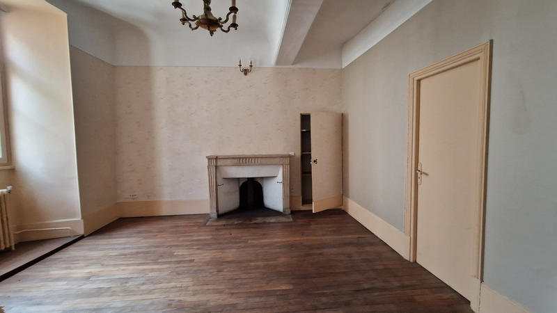 Maison - 250 m² - 10 pièces