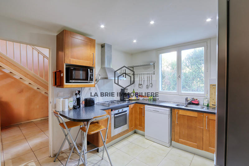 Maison - 177 m² - 7 pièces