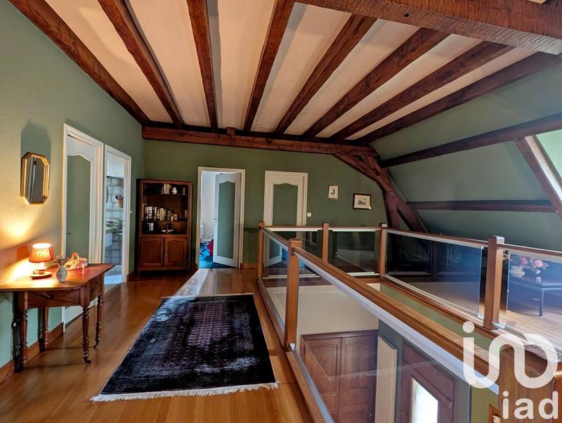 Maison - 213 m² - 9 pièces