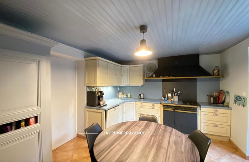 Maison - 320 m² - 9 pièces