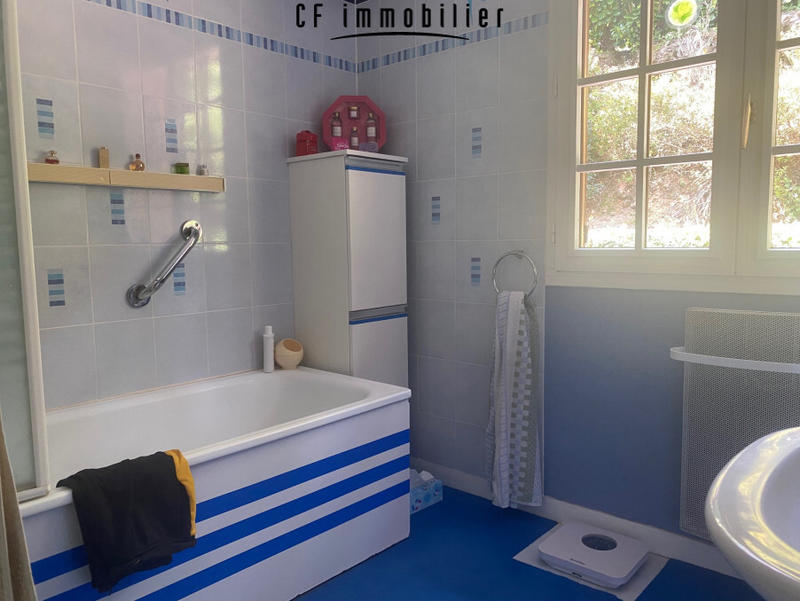 Maison - 95 m² - 4 pièces