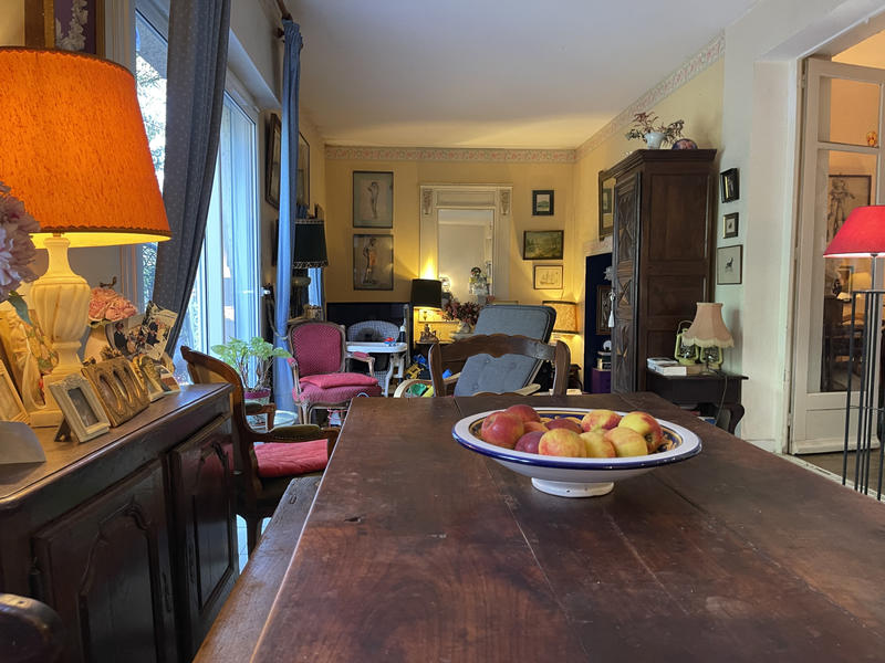 Maison - 198 m² - 9 pièces