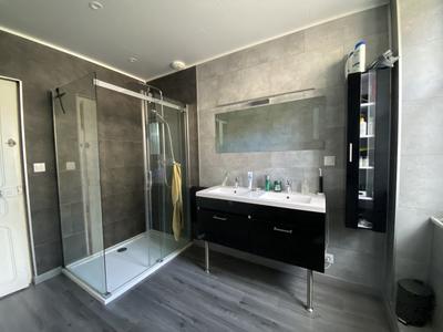 Maison - 127 m² - 7 pièces