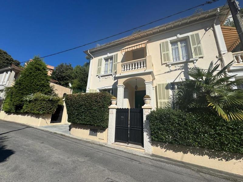 Maison bourgeoise - 123 m² - 5 pièces