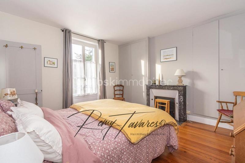 Demeure - 170 m² - 7 pièces