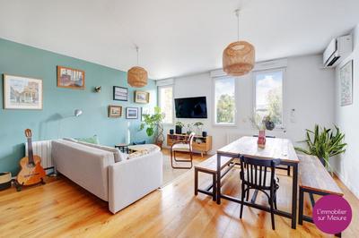 Appartement - 81 m² - 3 pièces