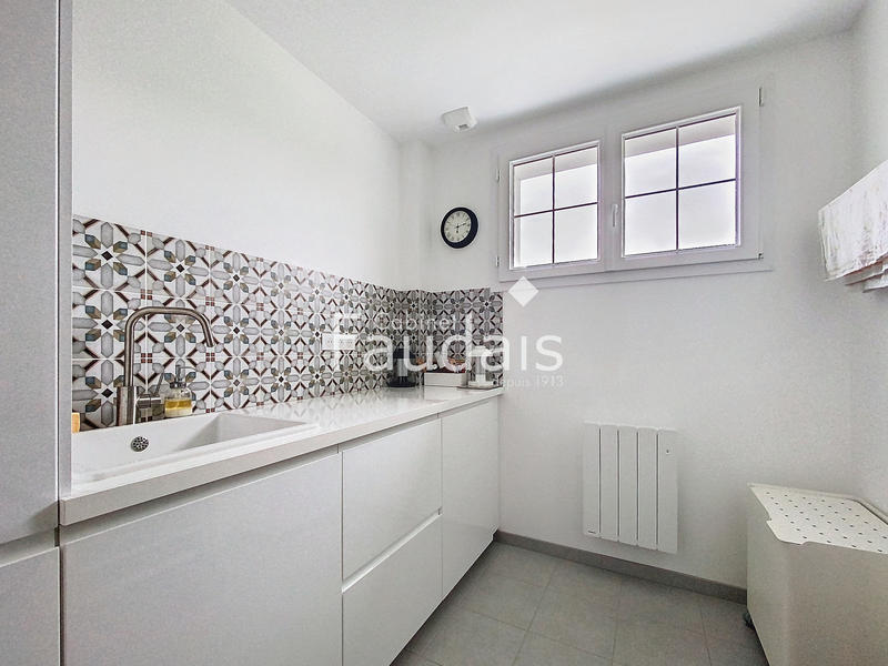 Maison - 148 m² - 8 pièces