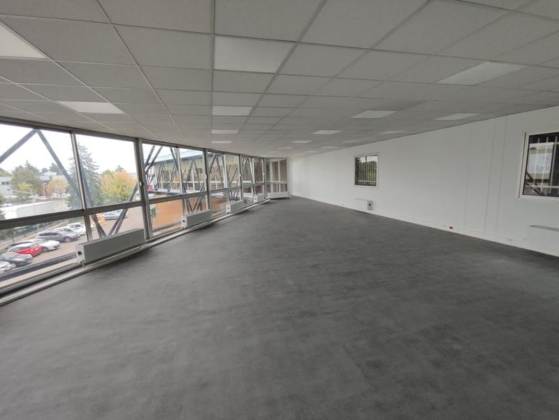 Local d'activités - 1 410 m²