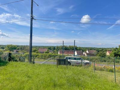 Terrain constructible - 1 612 m²