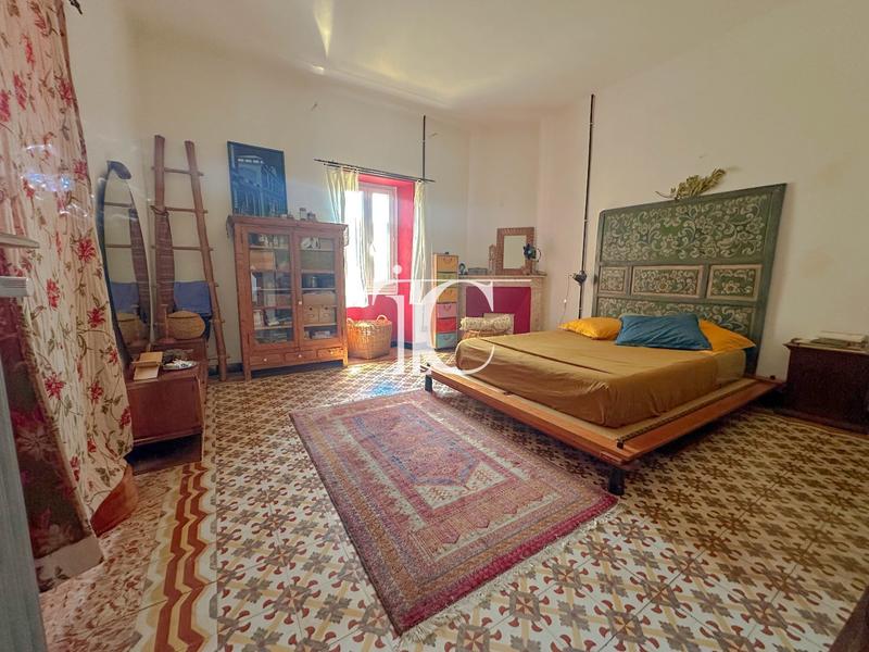 Maison - 119 m² - 11 pièces