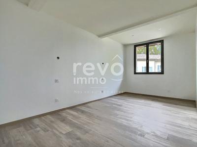 Maison - 123 m² - 4 pièces