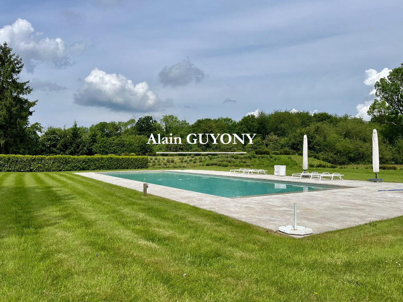 Maison contemporaine - 466 m² - 12 pièces