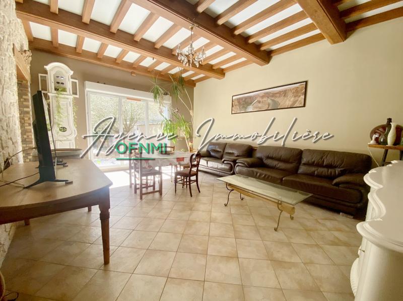 Maison - 365 m² - 5 pièces