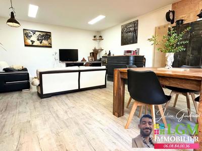 Maison - 218 m² - 6 pièces