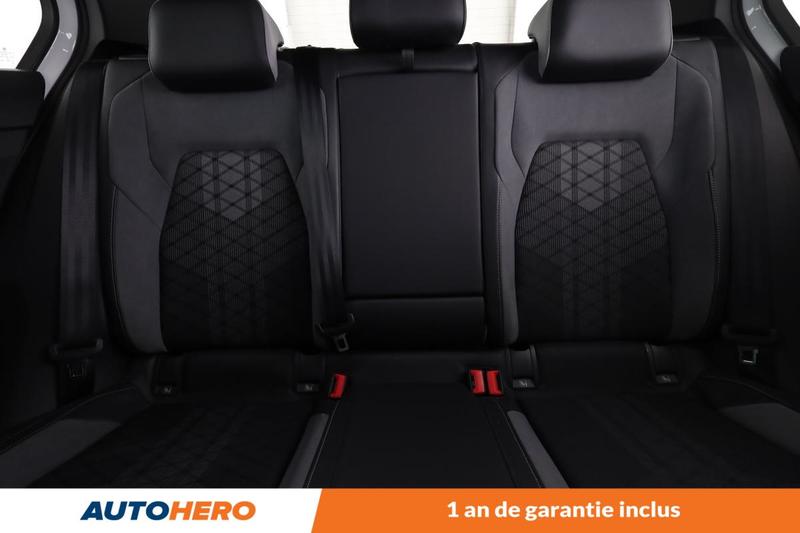 Volkswagen Golf VIII 1.5 eTSI Opf R-Line Dsg7 130 ch