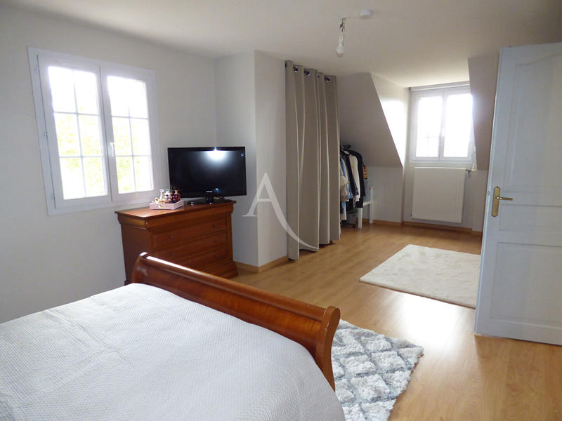 Maison - 181 m² - 6 pièces