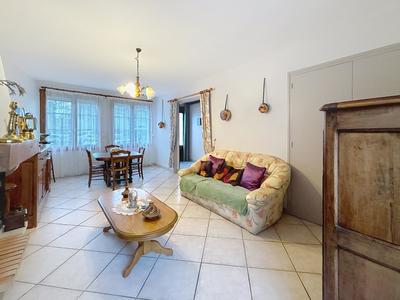 Maison - 137 m² - 6 pièces