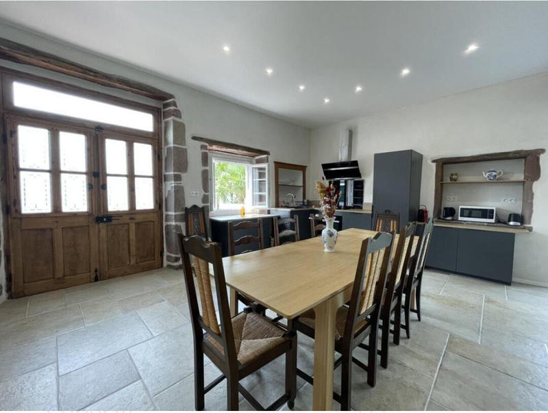 Maison - 160 m² - 6 pièces