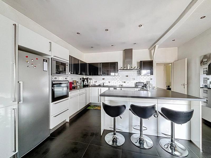 Maison - 100 m² - 5 pièces