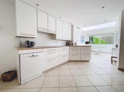 Maison - 199 m² - 6 pièces