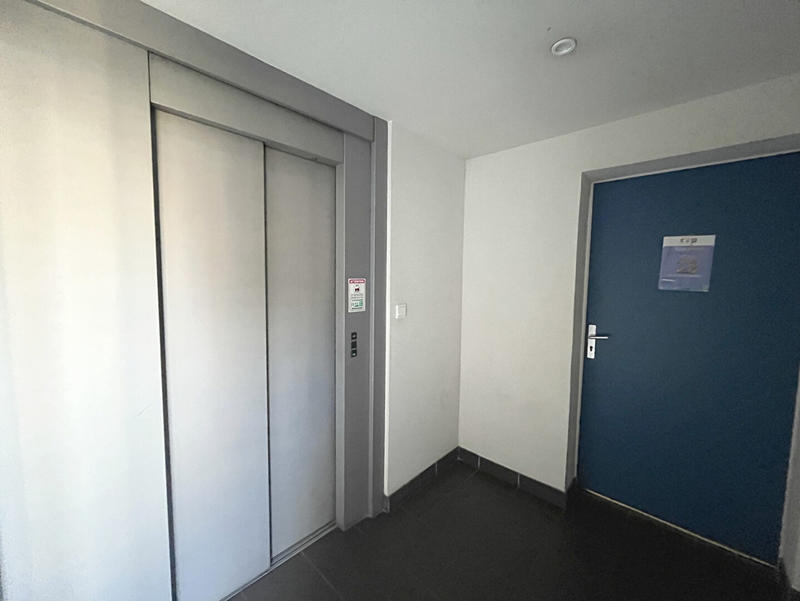 Bureau - 79 m² - 5 pièces