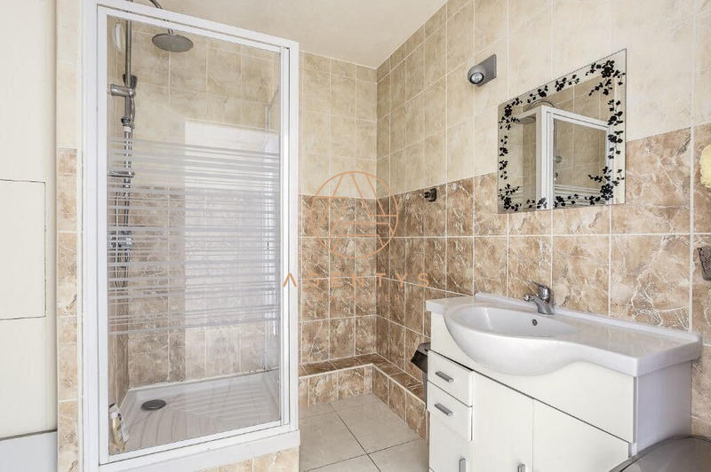 Appartement - 106 m² - 5 pièces