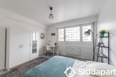 Chambre - 13 m² - 1 pièce