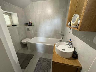 Maison - 160 m² - 8 pièces