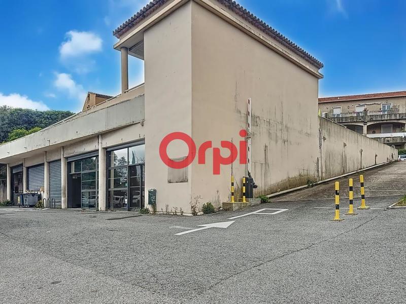 Local commercial - 418 m²