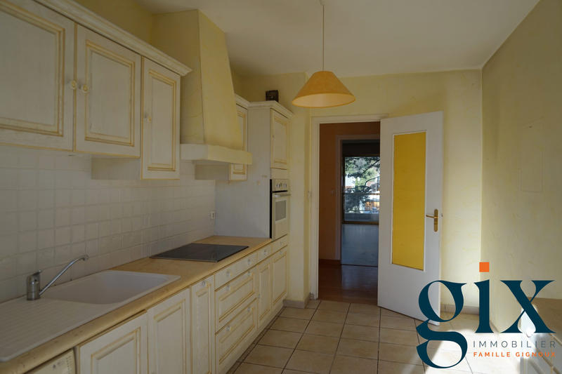 Appartement - 98 m² - 4 pièces