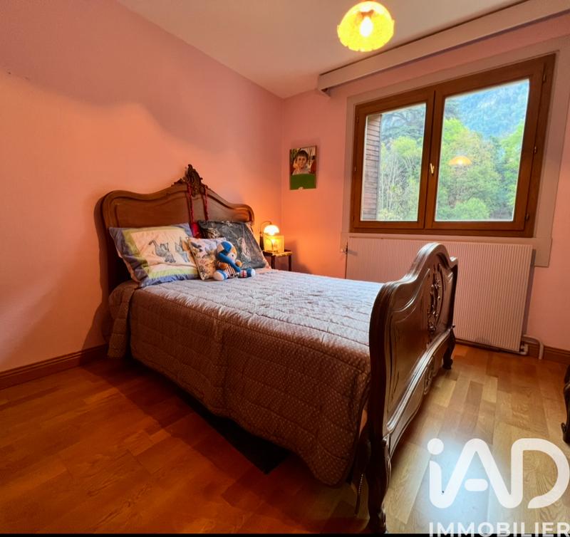 Appartement - 100 m² - 5 pièces