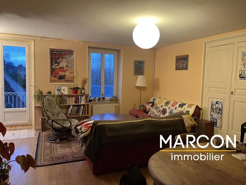 Maison - 210 m² - 10 pièces