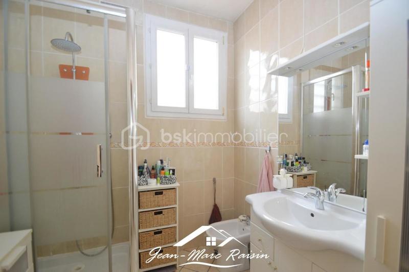 Maison - 81 m² - 5 pièces