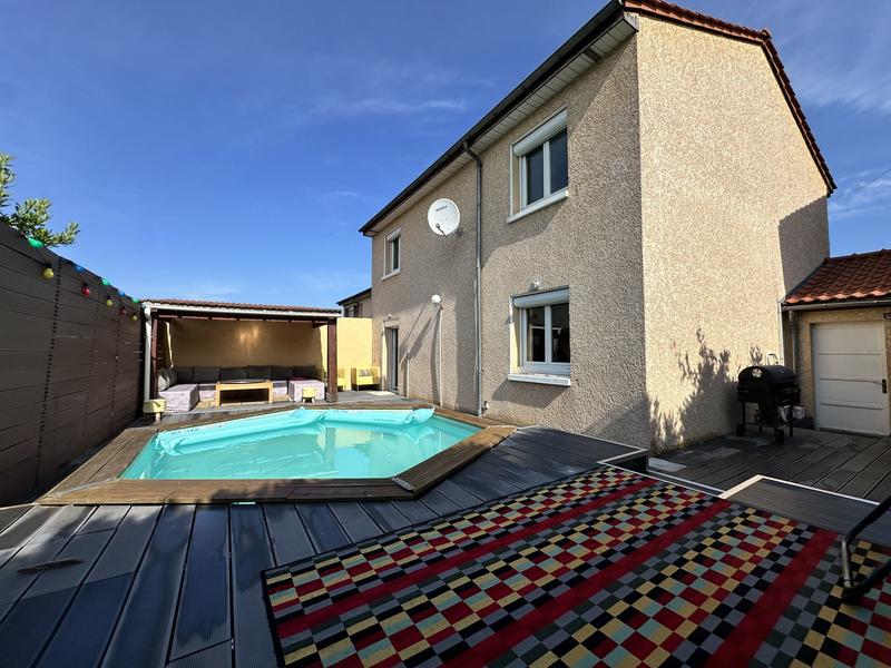 Maison - 140 m² - 5 pièces