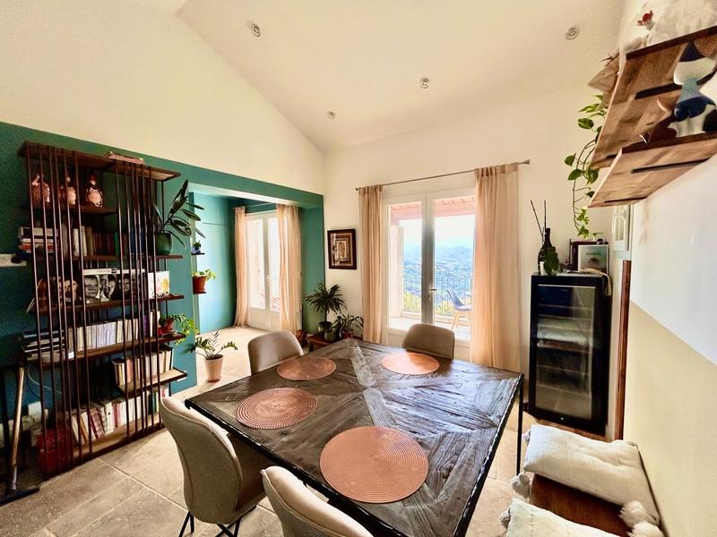 Villa - 162 m² - 6 pièces