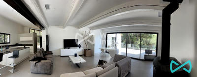 Villa - 235 m² - 6 pièces