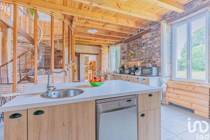 Maison - 360 m² - 7 pièces