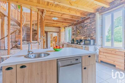 Maison - 360 m² - 7 pièces