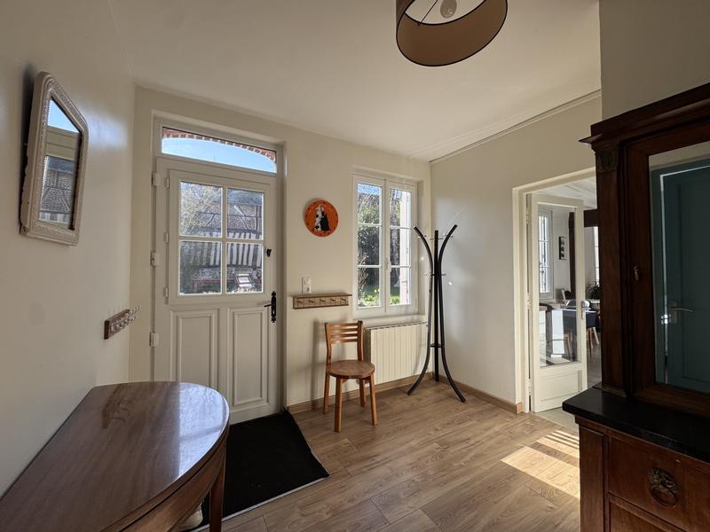 Maison - 211 m² - 6 pièces