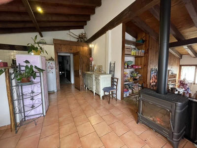 Maison - 288 m² - 11 pièces