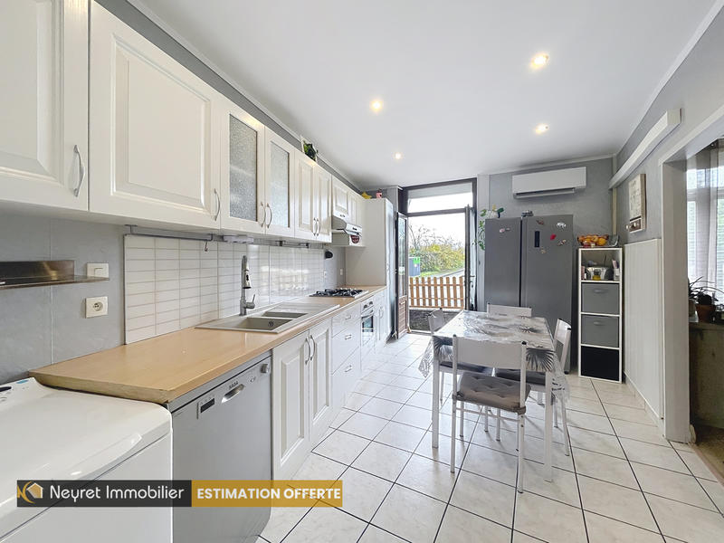 Appartement - 76 m² - 3 pièces