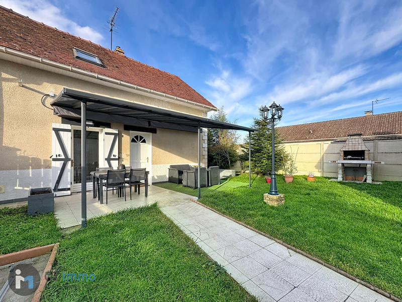 Maison - 98 m² - 6 pièces