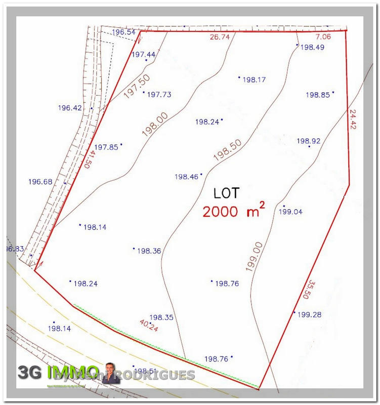 Terrain constructible - 2 000 m²