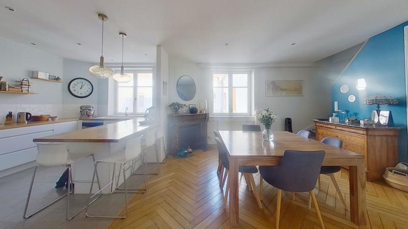 Duplex - 182 m² - 6 pièces